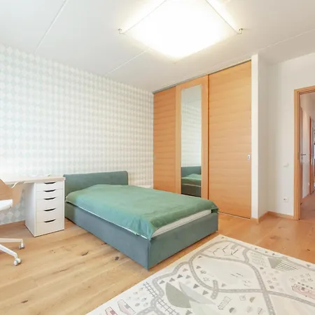 Apartmán Luxury Seaside 3 Bedroom With Balcony *