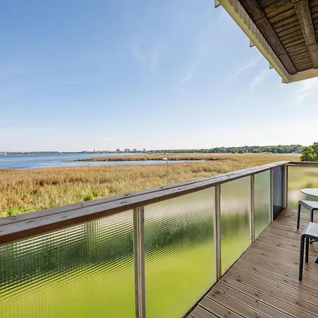 Luxury Seaside 3 Bedroom With Balcony